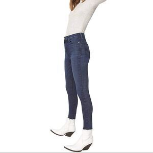 𝅺💥ANTHRO Sanctuary skinny jeans💥